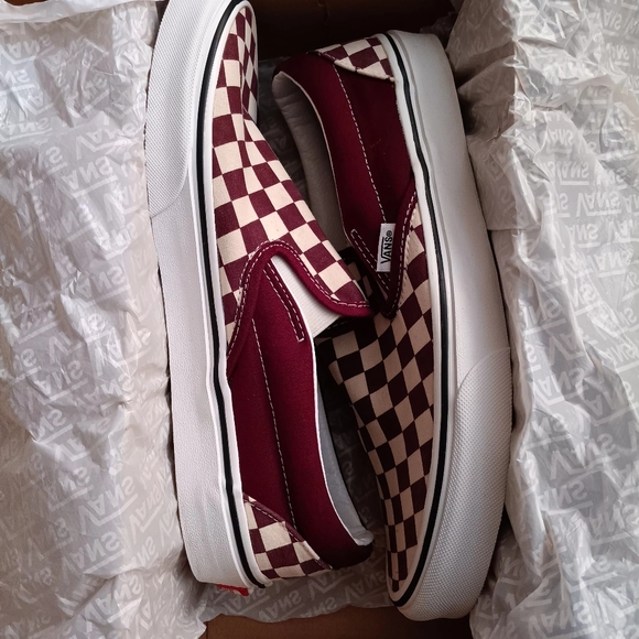 Brand New VANS Classic Slip-On Checkerboard Tennis Shoe 👟 - Picture 10 of 14